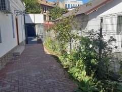 Splaiul Unirii, Marasesti Camera de Comert, strada Intre Garle