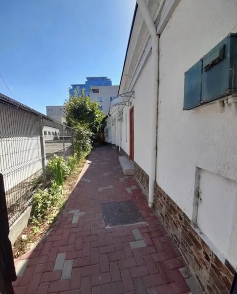 Splaiul Unirii, Marasesti Camera de Comert, strada Intre Garle